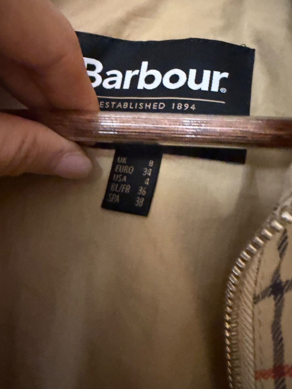 Barbour Cropped Tartan Jacket - Picture 2 of 3